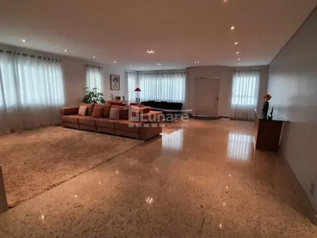 Casa com 700m² 4 quartos e 5 banheiros, à venda, no bairro Jardim Aracy em Mogi das Cruzes