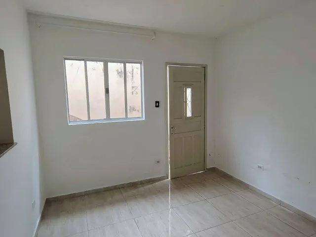 Casa com 230m² 2 quartos e 2 banheiros, para alugar, no bairro Saúde em São Paulo