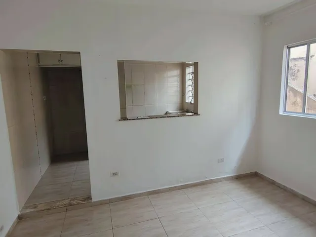 Casa com 230m² 2 quartos e 2 banheiros, para alugar, no bairro Saúde em São Paulo