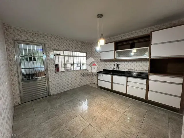 Casa 6 quartos e 3 banheiros, à venda, no bairro km 18 em Osasco