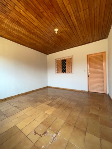 Casa com 255m² 4 quartos e 2 banheiros, à venda, no bairro Setor Centro Oeste em Goiânia