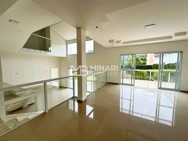 Casa com 800m² 4 quartos e 5 banheiros, à venda, no bairro Alphaville em Santana de Parnaíba
