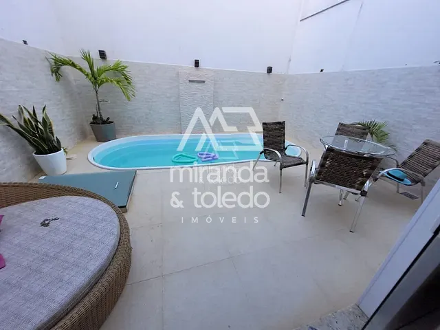Casa com 180m² 3 quartos e 4 banheiros, à venda, no bairro Jardim Boa Vista em Guarapari
