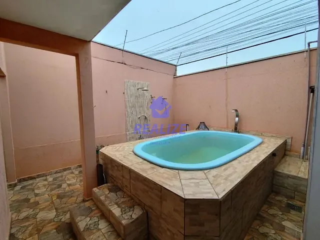 Casa com 200m² 2 quartos e 2 banheiros, à venda, no bairro Vila Lavapes em Botucatu