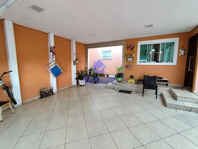 Casa com 200m² 2 quartos e 2 banheiros, à venda, no bairro Vila Lavapes em Botucatu