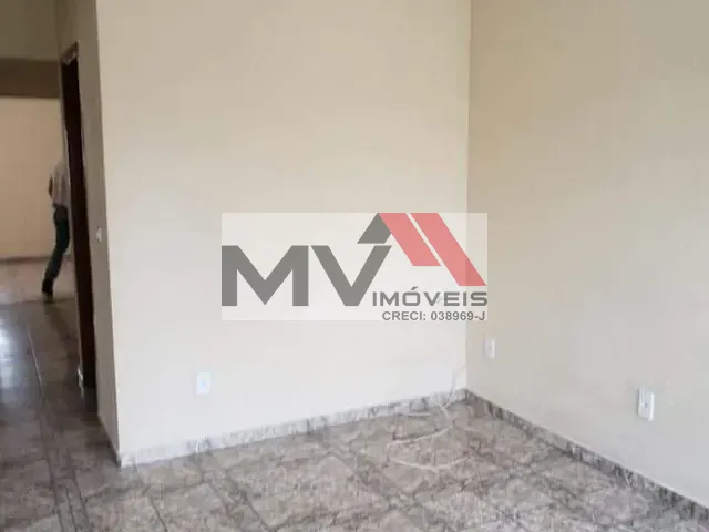 Casa com 300m² 3 quartos e 1 banheiro, para alugar, no bairro Alto de Pinheiros em Paulínia