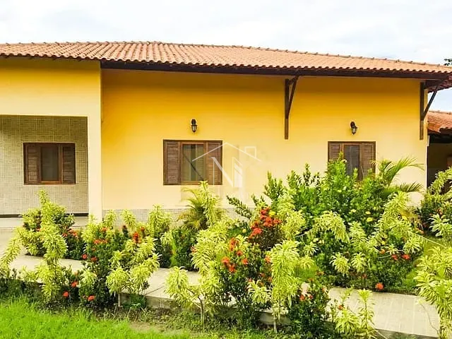 Casa com 2450m² 2 quartos e 2 banheiros, à venda, no bairro Ubatiba em Maricá