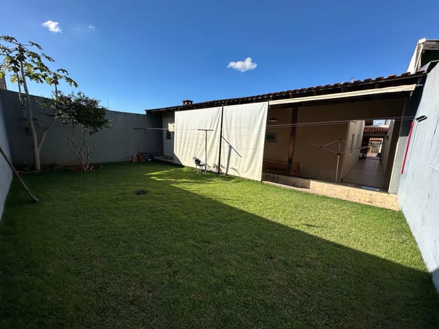 Casa com 337m² 3 quartos e 3 banheiros, à venda, no bairro Ouro Verde em Londrina