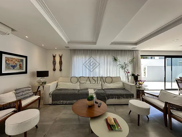 Casa 6 quartos e 5 banheiros, à venda, no bairro Barra em Balneário Camboriú