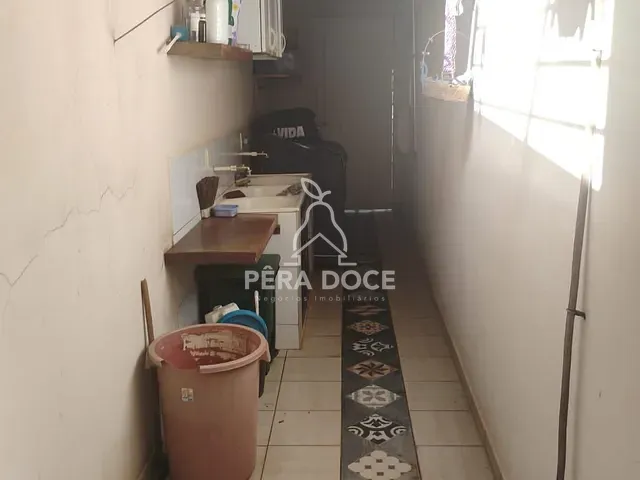Casa com 286m² 4 quartos e 3 banheiros, à venda, no bairro Conjunto Guanabara em Uberaba