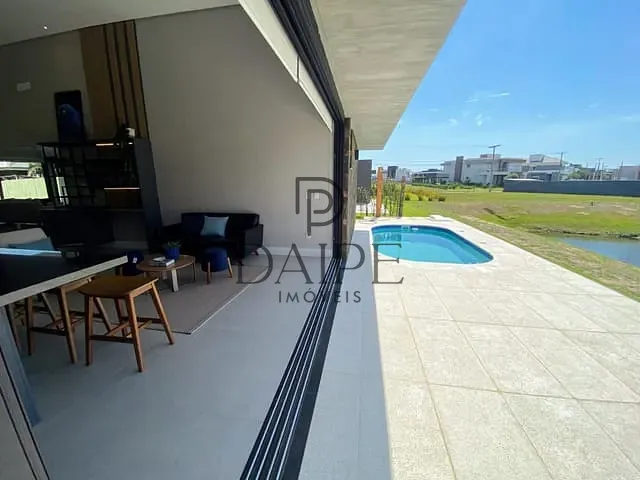 Casa com 450m² 4 quartos e 5 banheiros, à venda, no bairro Marina em Xangri-Lá
