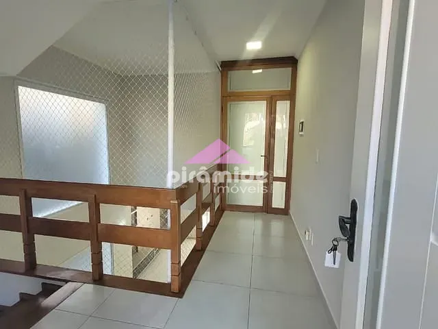 Casa com 304m² 4 quartos e 5 banheiros, à venda ou para alugar, no bairro Urbanova em São José dos Campos