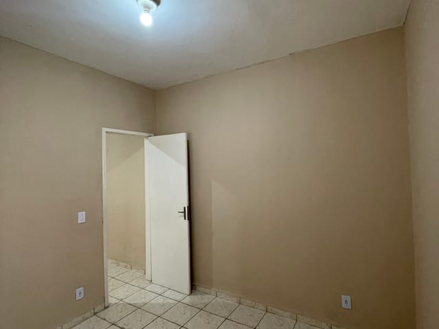 Casa 1 quarto e 1 banheiro, para alugar, no bairro Campo Grande em Rio de Janeiro