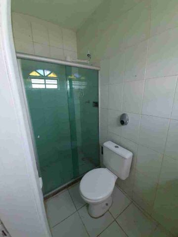 Casa 9 quartos e 3 banheiros, à venda ou para alugar, no bairro Foguete em Cabo Frio