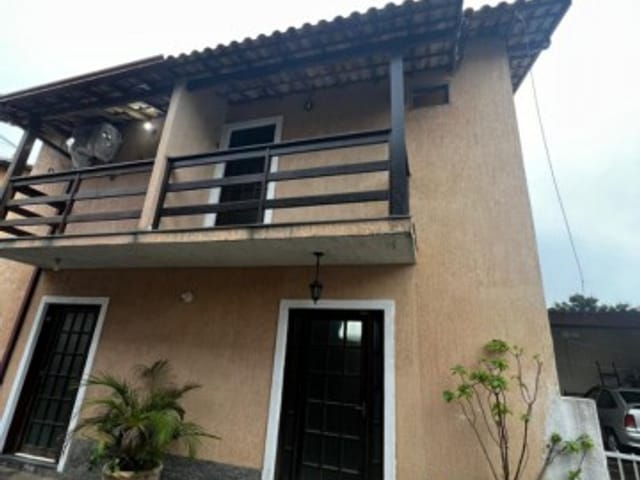 Casa 2 quartos e 2 banheiros, à venda, no bairro Village Sol e Mar em Rio das Ostras