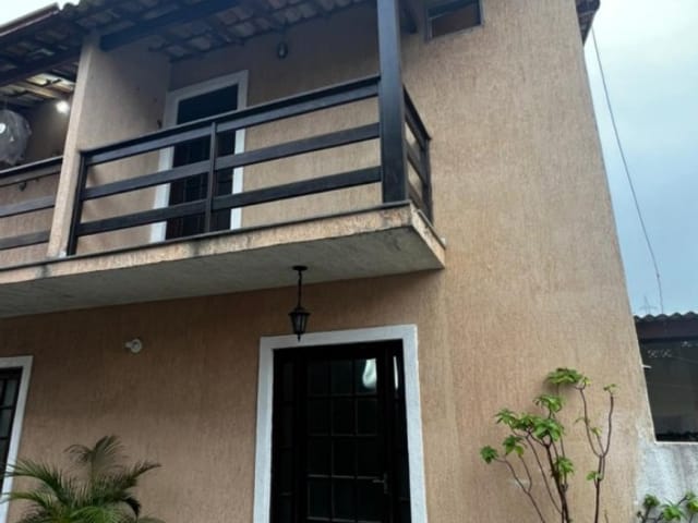 Casa 2 quartos e 2 banheiros, à venda, no bairro Village Sol e Mar em Rio das Ostras