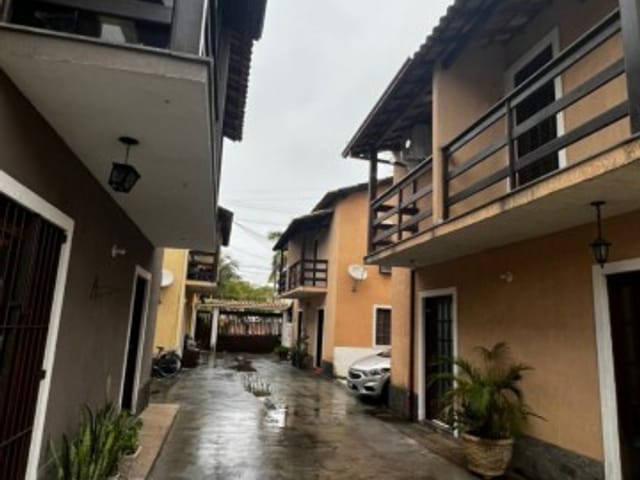 Casa 2 quartos e 2 banheiros, à venda, no bairro Village Sol e Mar em Rio das Ostras