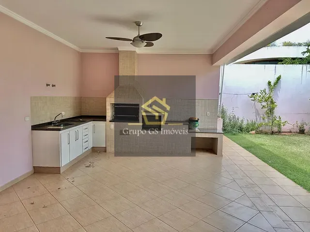 Casa com 576m² 2 quartos e 4 banheiros, à venda, no bairro Centro em Vinhedo