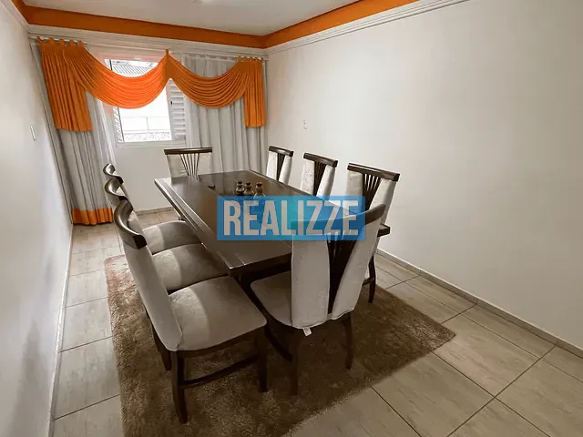 Casa com 360m² 5 quartos e 1 banheiro, à venda, no bairro Santa Isabel em Marau