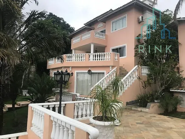 Casa com 1000m² 4 quartos e 5 banheiros, à venda, no bairro Sape em Niterói
