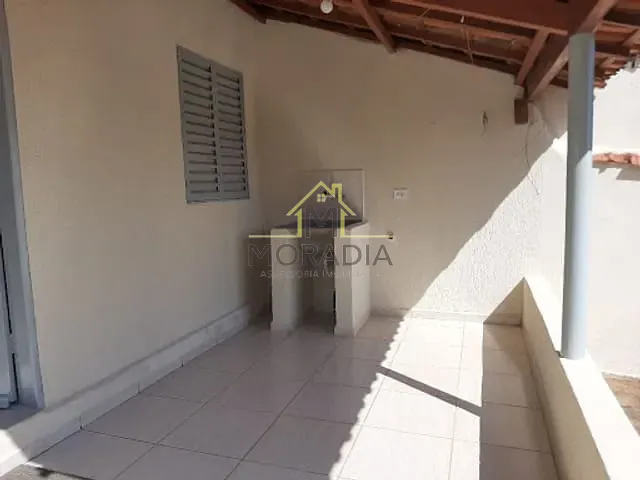 Casa com 180m² 1 quarto e 1 banheiro, para alugar, no bairro Jardim Nova guaxupé em Guaxupé