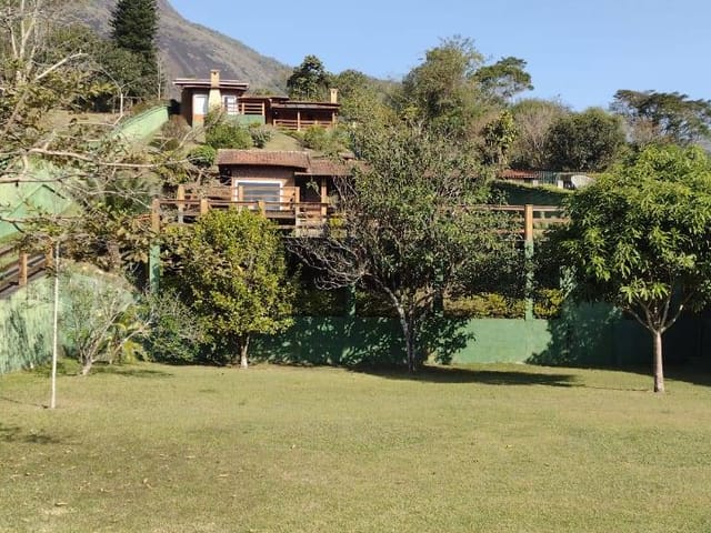 Casa 3 quartos e 2 banheiros, à venda, no bairro Samambaia em Petrópolis
