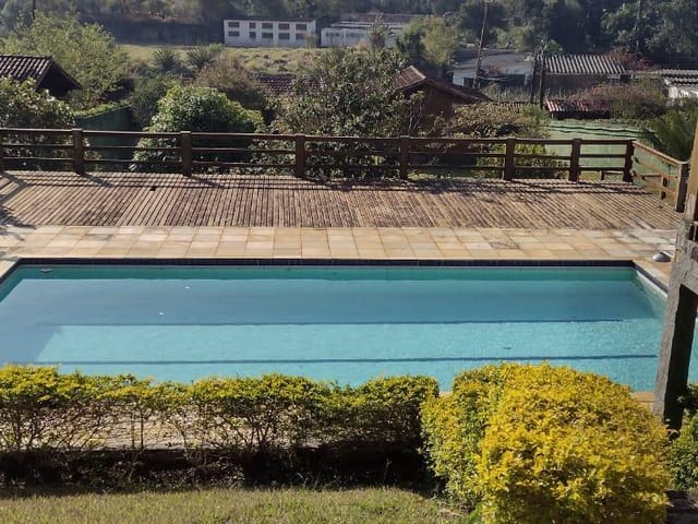 Casa 3 quartos e 2 banheiros, à venda, no bairro Samambaia em Petrópolis