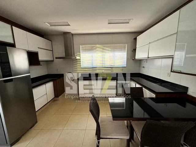 Casa com 450m² 4 quartos e 3 banheiros, à venda, no bairro Residencial Lago Sul em Bauru