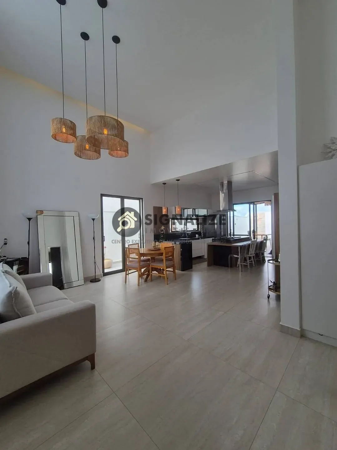 Casa, 4 quartos, 190 m² - Foto 2