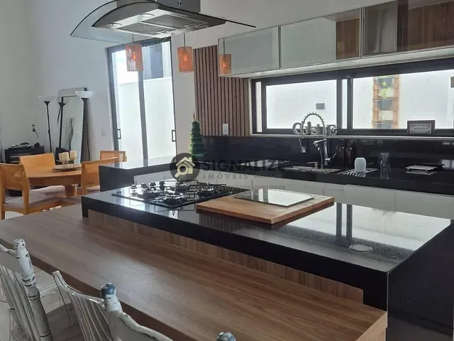 Casa 4 quartos e 4 banheiros, à venda, no bairro Nova São Pedro em São Pedro da Aldeia