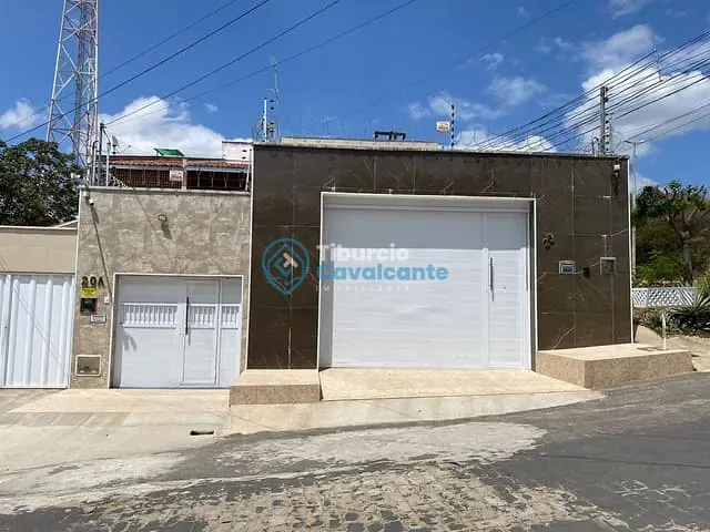 Casa à venda, no bairro Luzardo Viana em Maracanaú