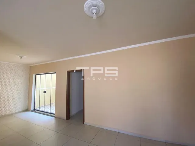 Casa com 264m² 4 quartos e 1 banheiro, à venda, no bairro Vila São Geraldo em Taubaté
