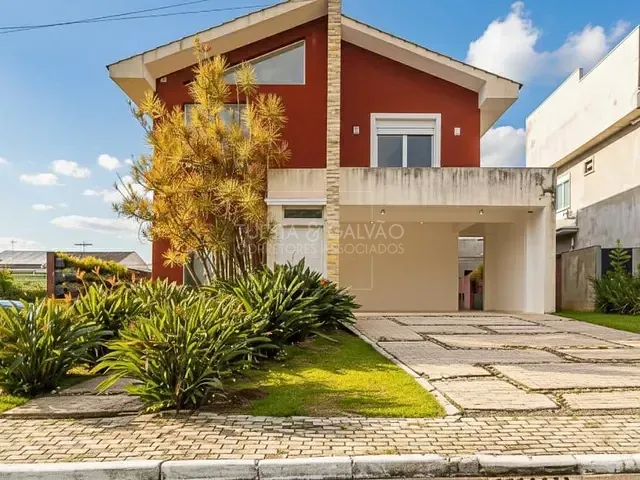Casa com 326m² 4 quartos e 5 banheiros, à venda, no bairro Não informado em Pinhais