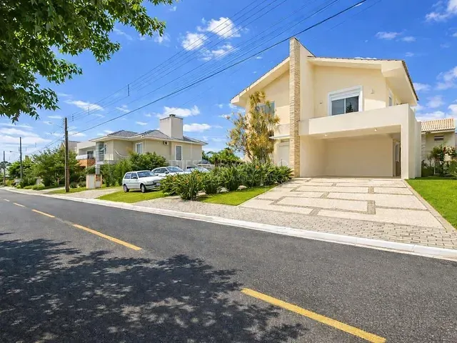 Casa com 326m² 4 quartos e 5 banheiros, à venda, no bairro Não informado em Pinhais