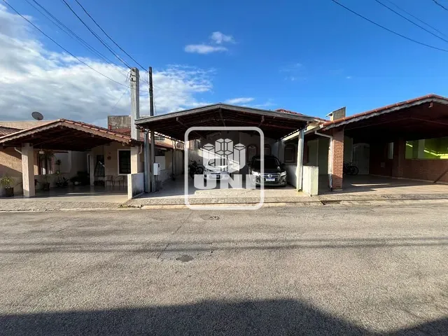 Casa com 261m² 2 quartos e 1 banheiro, à venda, no bairro Parque Califórnia em Jacareí
