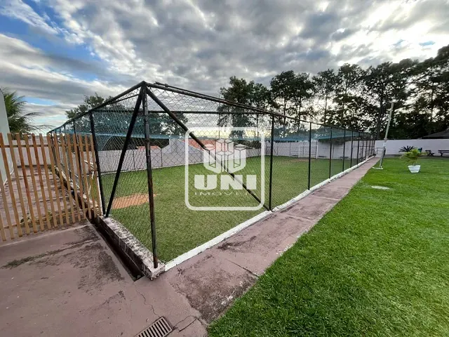 Casa com 261m² 2 quartos e 1 banheiro, à venda, no bairro Parque Califórnia em Jacareí
