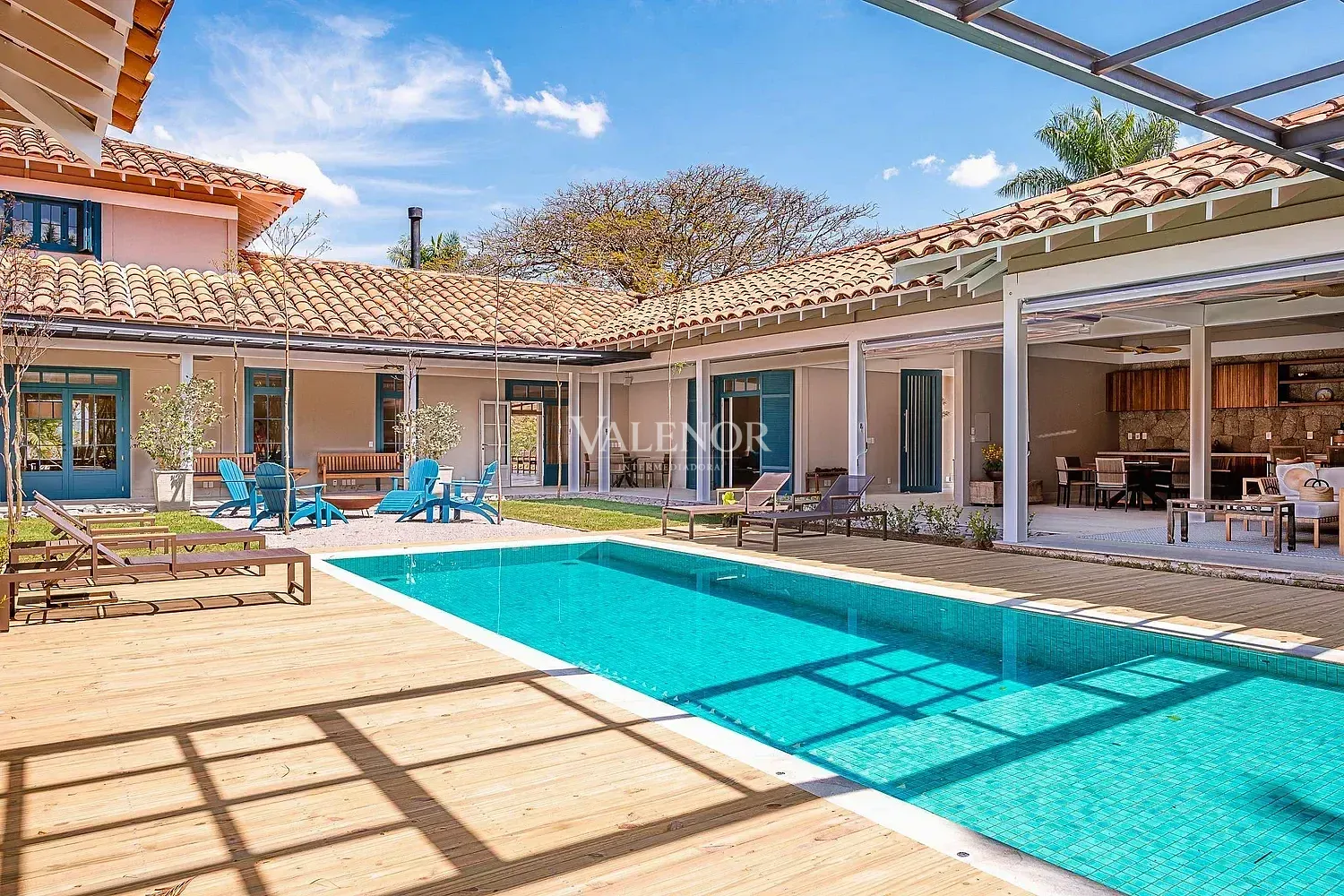 Casa, 5 quartos, 1050 m² - Foto 1