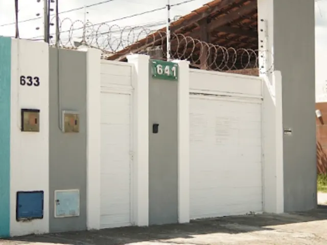 Casa 2 quartos e 2 banheiros, para alugar, no bairro Antônio Carlos Belchior em Sobral