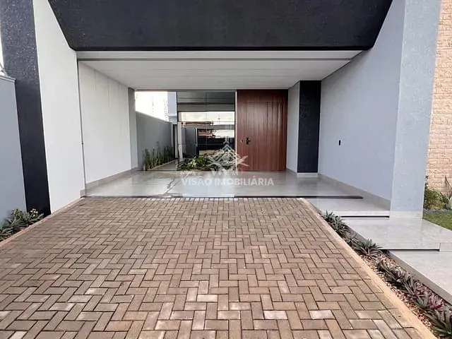 Casa com 420m², à venda, no bairro Recanto Suiço em Sinop