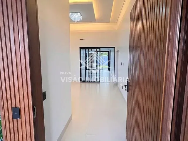 Casa com 420m², à venda, no bairro Recanto Suiço em Sinop