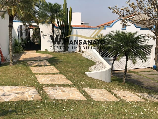 Casa com 600m² 3 quartos e 3 banheiros, à venda, no bairro Centro em Vinhedo