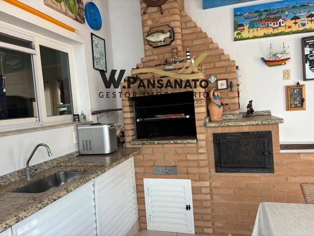 Casa com 600m² 3 quartos e 3 banheiros, à venda, no bairro Centro em Vinhedo