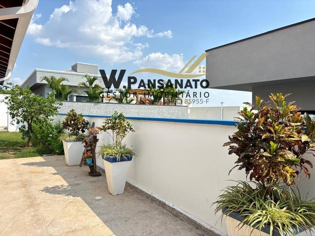 Casa com 600m² 3 quartos e 3 banheiros, à venda, no bairro Centro em Vinhedo