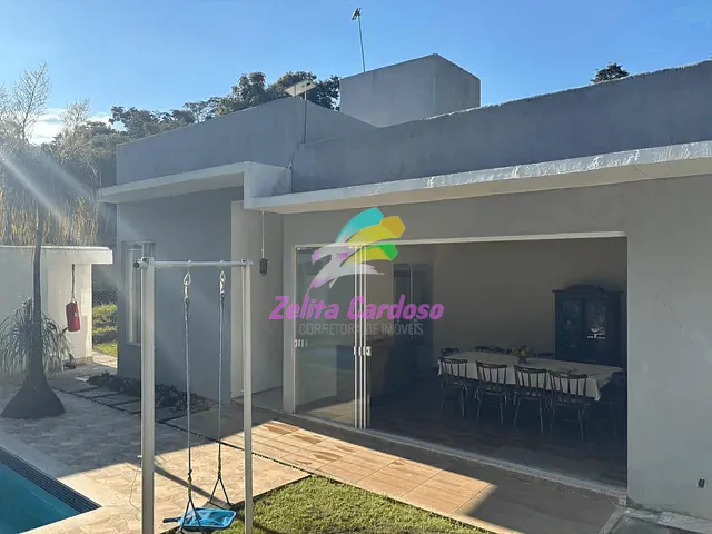 Casa com 2000m² 5 quartos e 5 banheiros, à venda, no bairro Condomínio Vale do Ouro em Ribeirão das Neves