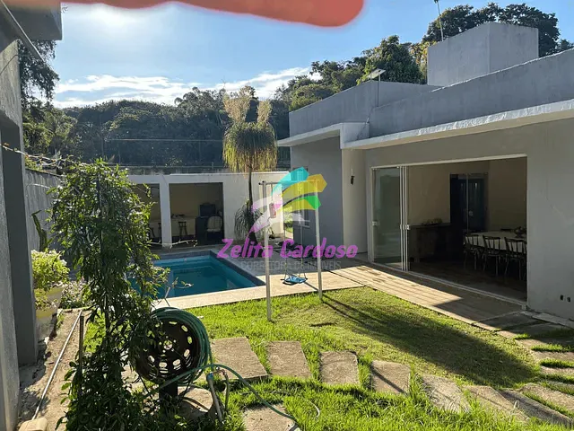 Casa com 2000m² 5 quartos e 5 banheiros, à venda, no bairro Condomínio Vale do Ouro em Ribeirão das Neves