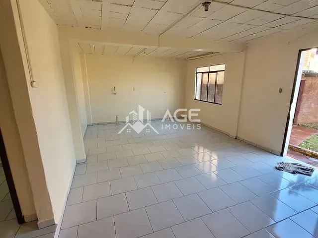 Casa com 336m² 5 quartos e 2 banheiros, à venda, no bairro Victória II em Erechim