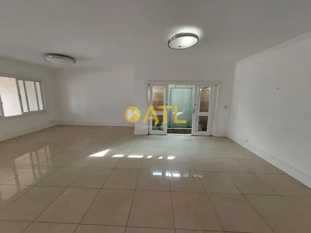 Casa com 400m² 3 quartos e 4 banheiros, à venda, no bairro Jardim Paulista em Ourinhos