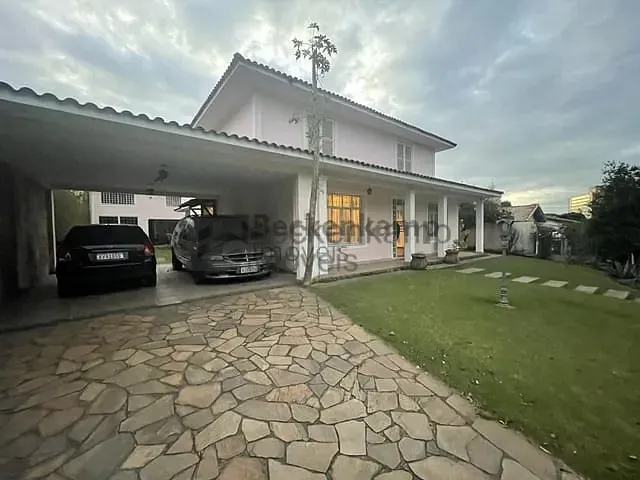 Casa com 370m² 4 quartos e 3 banheiros, à venda, no bairro Bela Vista em Volta Redonda
