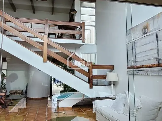 Casa com 380m² 4 quartos e 3 banheiros, à venda, no bairro Enseada em Guarujá