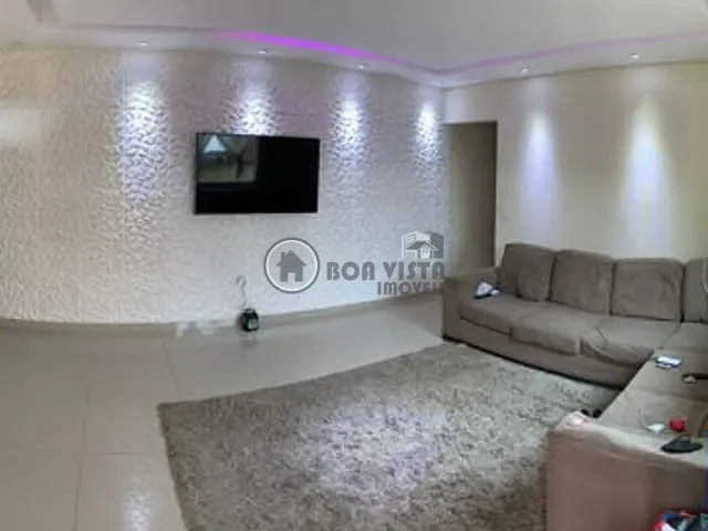 Sobrado com 150m² 3 quartos e 2 banheiros, à venda, no bairro Jardim Varan em Suzano